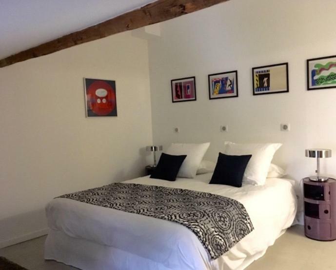 Les Terres Hotel Chaponost Luaran gambar
